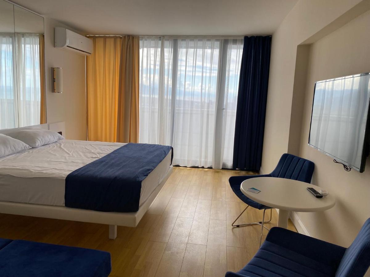Orbi City 45 Floor Batumi Exterior photo