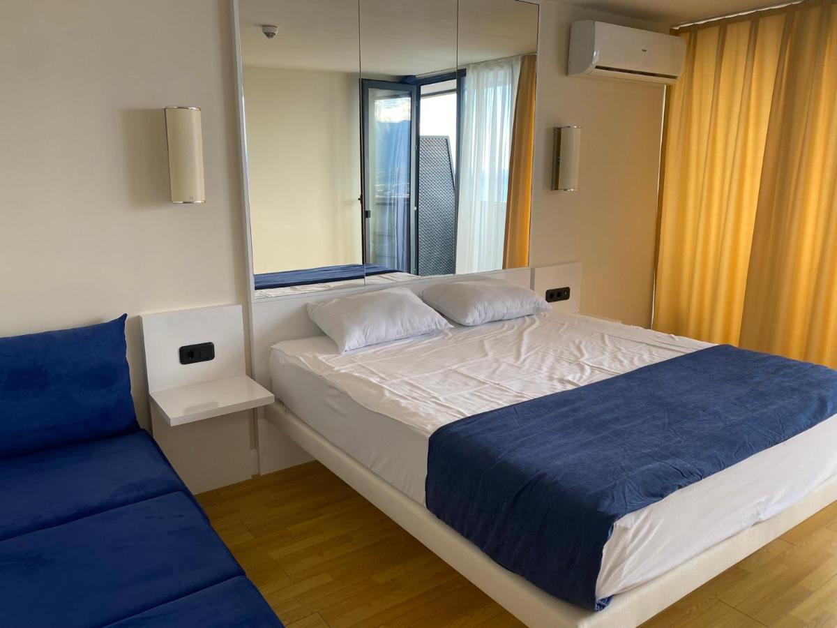 Orbi City 45 Floor Batumi Exterior photo